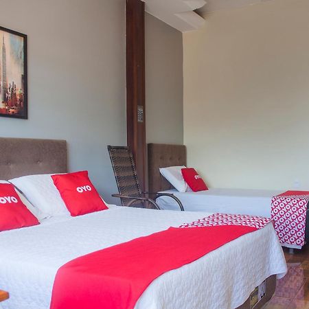 Oyo M&J Hotel Santo Antonio do Descoberto Bagian luar foto